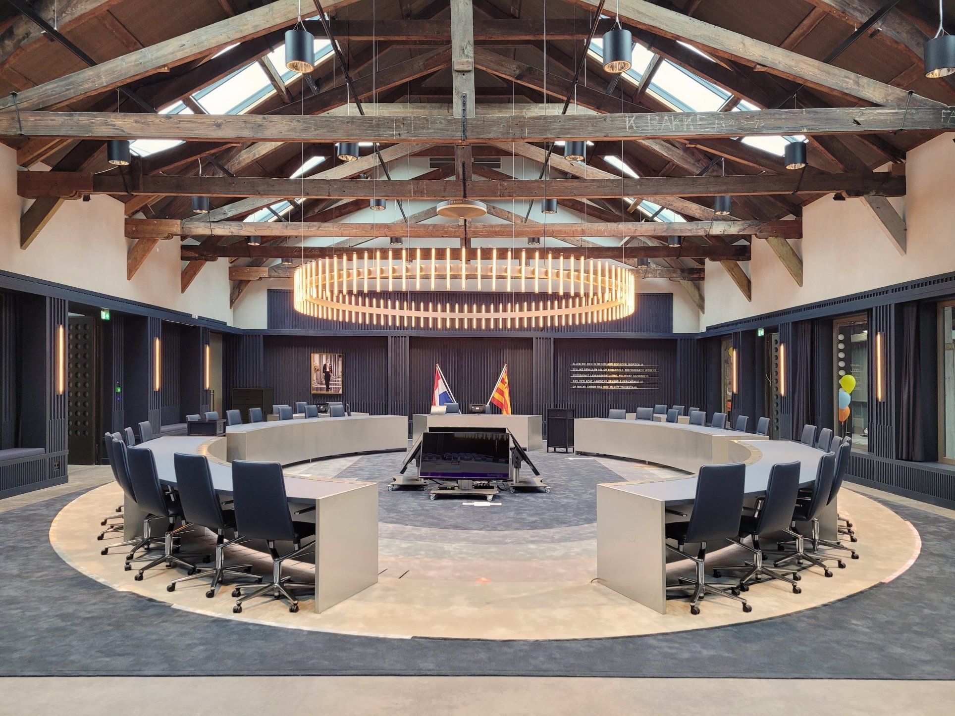 voormalige Mastenloods nu raadszaal in Den Helder