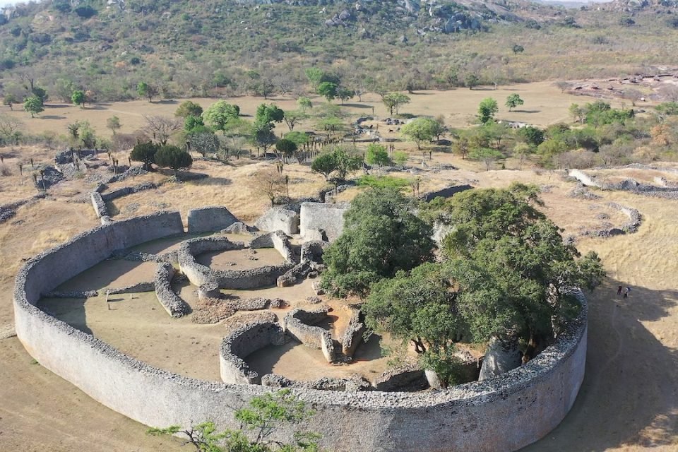 Ariel view of the Great Enclosure and the Valley Enclosures of the Great Zimbabwe site (photo: Munyaradzi Elton Sagiya).