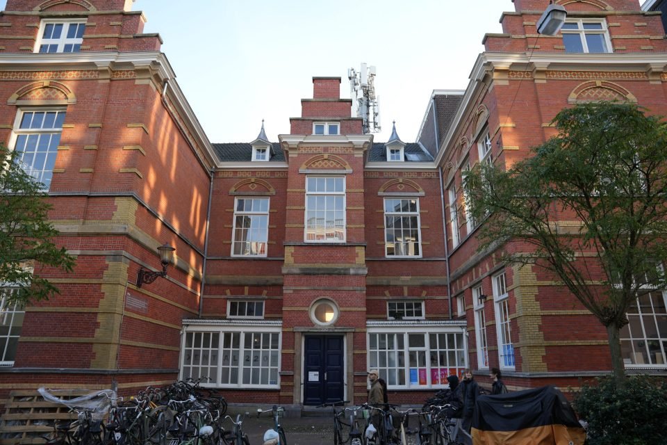 Foto van het gebouw van Taalhuis