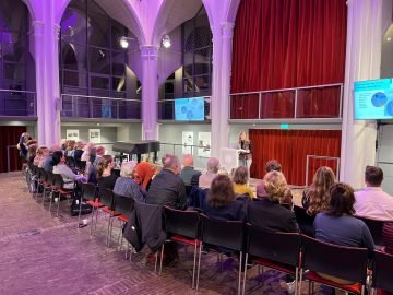 Lezing van Kirke Mulders en Charlotte van Barneveld